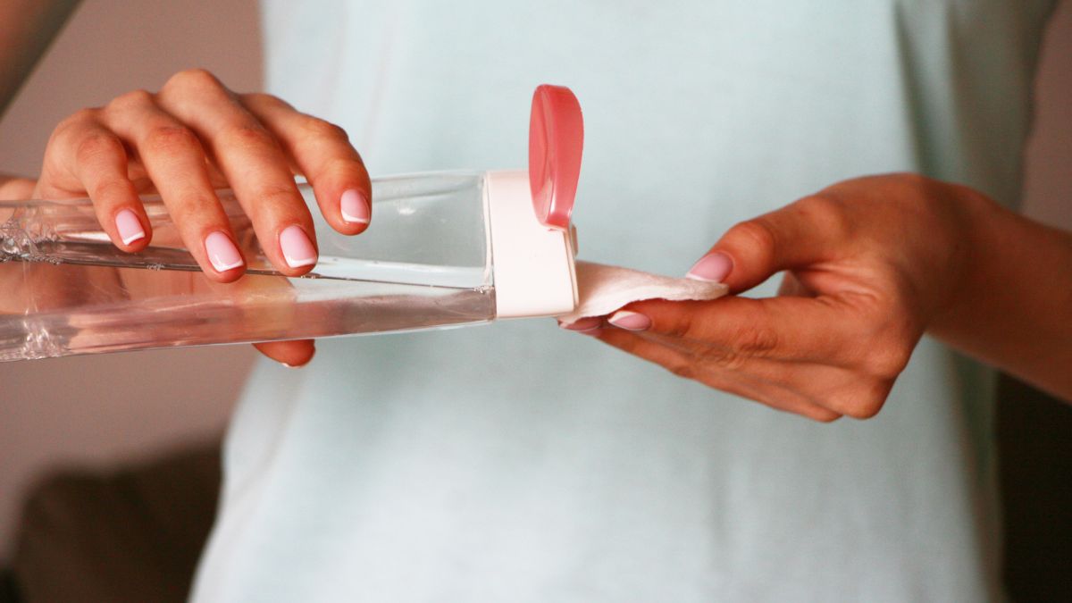 Nie zmywasz płynu micelarnego? Popełniasz błąd