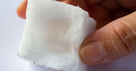Uważaj na "magiczną gąbkę". Straty mogą być nieodwracalne