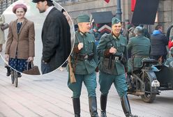 "Ludzie i bogowie", czyli polskie "Bękarty wojny". Jak działa fenomen seriali historycznych w TVP?