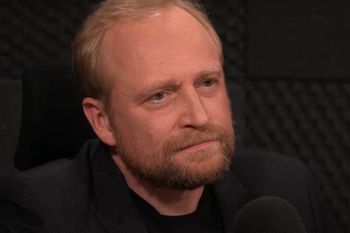 Piotr Adamczyk opowiedział o terapii. "Żyjemy w tak szybkich czasach"