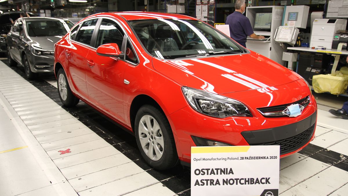 Ostatni egzemplarz Astry Sedan pojedzie do Egiptu. Jak cała większa partia wytwarzanych w tym roku aut.