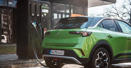 Opel będzie elektryczną marką. Stellantis potwierdza i zapowiada powrót kultowej nazwy