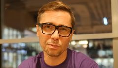 Play wplątany w polityczną kłótnię na Twitterze. „Nasi pracownicy mogą wyrażać własne poglądy, ale najlepiej bez podawania pracodawcy”