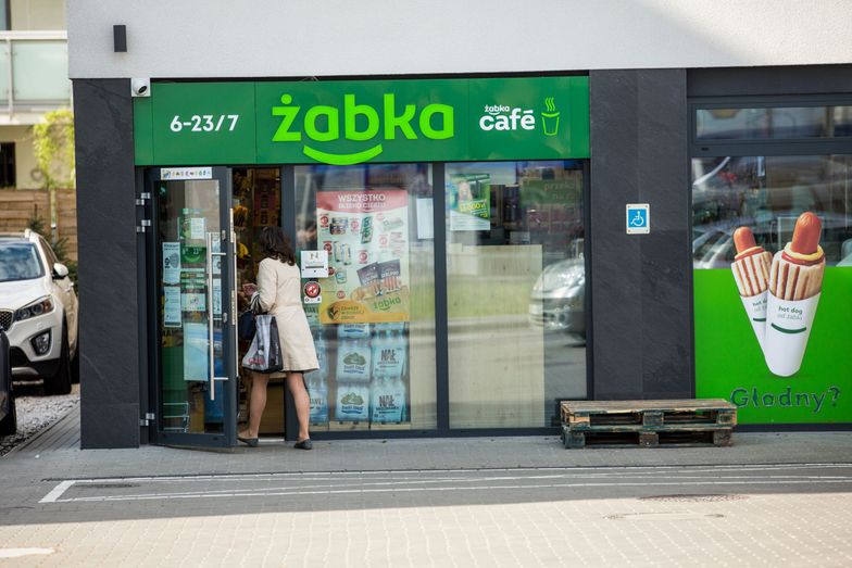 Żabka się nie zatrzymuje. W tym roku otworzy ponad tysiąc sklepów