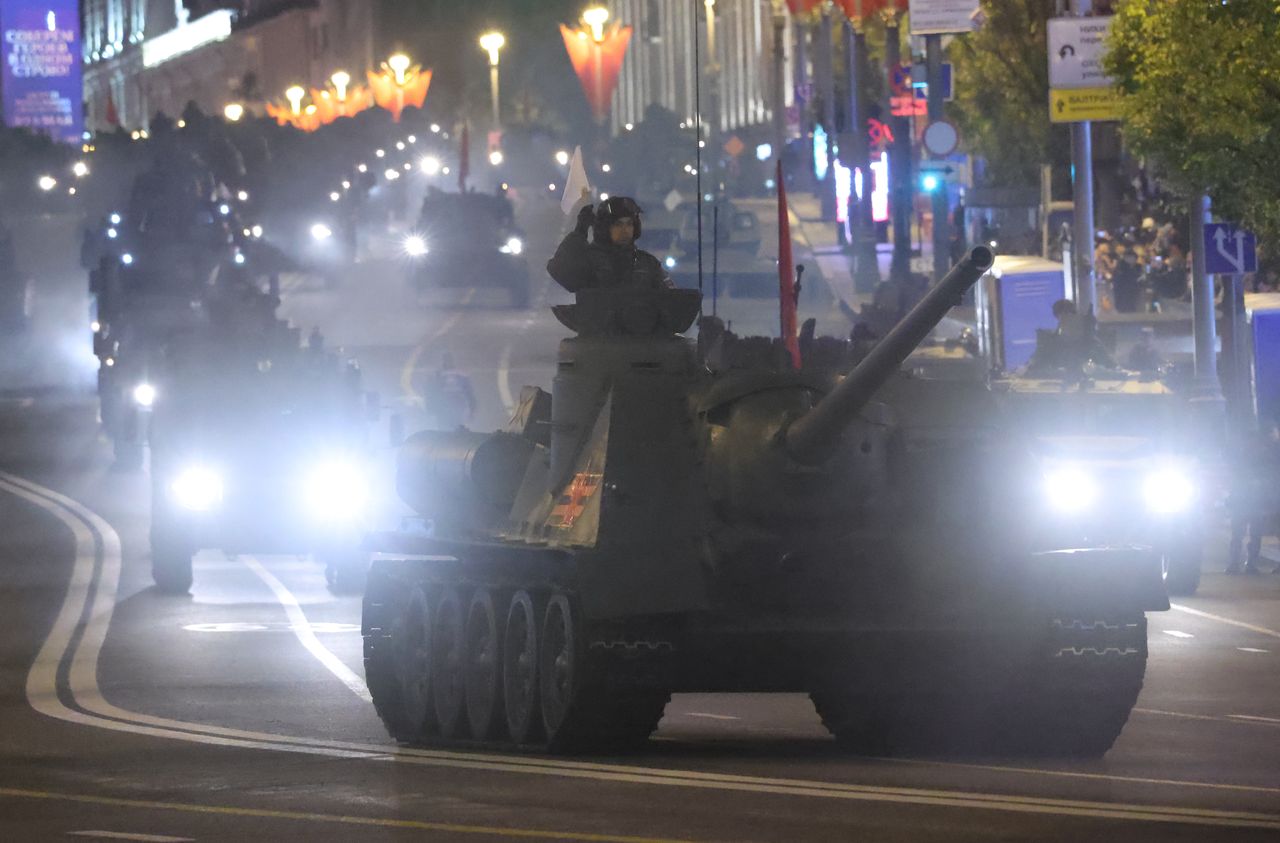 Russia's struggle: Ukrainian strikes challenge artillery edge