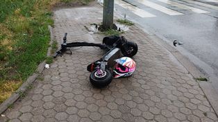 Dramatyczny wypadek w Grudziądzu. Samochód uderzył w hulajnogę. Nastolatka była reanimowana