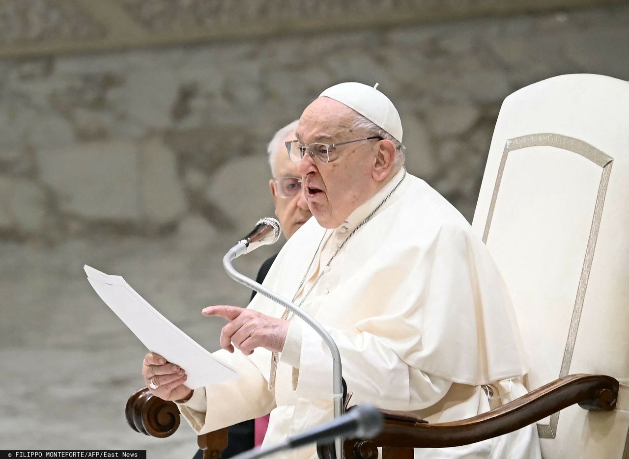 Pope Francis stable but complex: Plans Sunday Angelus appearance?