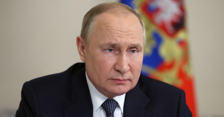 Putin przekonuje Rosjan, że życie toczy się normalnie. Ale pod powierzchnią kryje się potężny kryzys