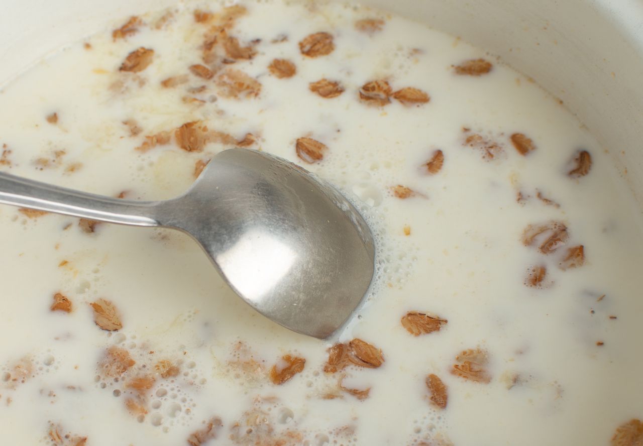 Taką zupę jedli nasi dziadkowie na śniadanie zimą. Nic dziwnego, bo świetnie rozgrzewa