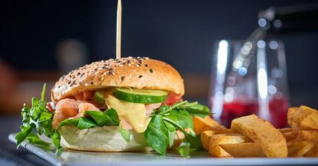 Pub Koniec – idealne miejsce na spotkania towarzyskie przy trunkach i doskonałym jedzeniu [KONKURS]