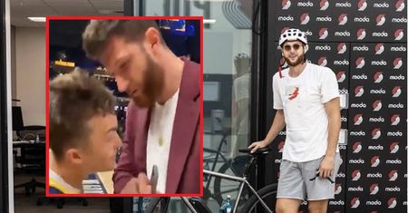 Rzucił telefonem kibica. Gwiazdor wyładował emocje przed meczem