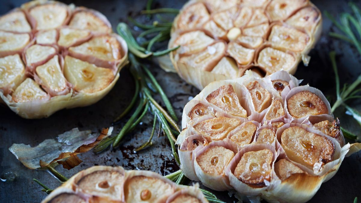 Ten trend króluje na TikToku! Pokochają go fani czosnku 