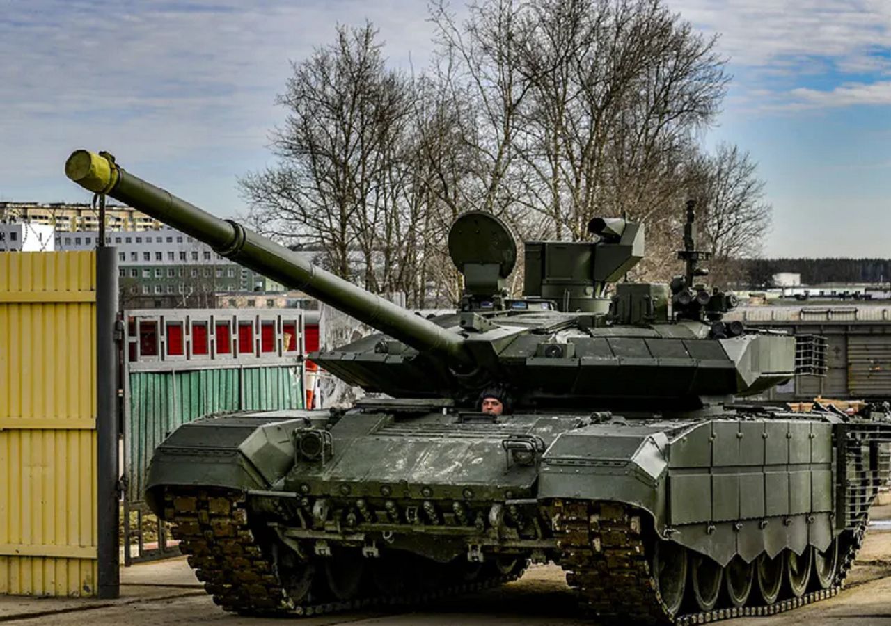 Putin's Power on Rails: Advanced T-90M Tanks Roll Toward Battlefront