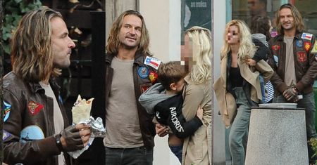 Zadowolony Piotr Stramowski delektuje się soczystym kebabem w towarzystwie tajemniczej blondynki... (ZDJĘCIA)