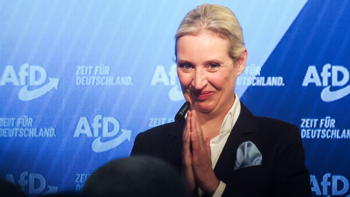 Alternative for Germany (AfD) party and faction co-chairwoman and top candidate for the federal election, Alice Weidel, speaks during the Alternative for Germany (AfD) election event in Berlin, Germany, 23 February 2025. About 60 million Germans were eligible to vote in the elections for a new federal parliament, the 21st Bundestag. EPA/FILIP SINGER Dostawca: PAP/EPA.