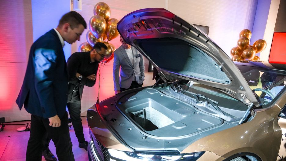 W październiku 2025 roku zarejestrowano w Polsce 59 254 samochody osobowe oraz dostawcze o DMC do 3,5t, czyli o 9,68% (+5 232 szt.) więcej niż rok wcześniej