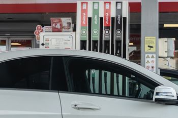 Kraj "na krawędzi". W tle kryzys z cieśniną Ormuz