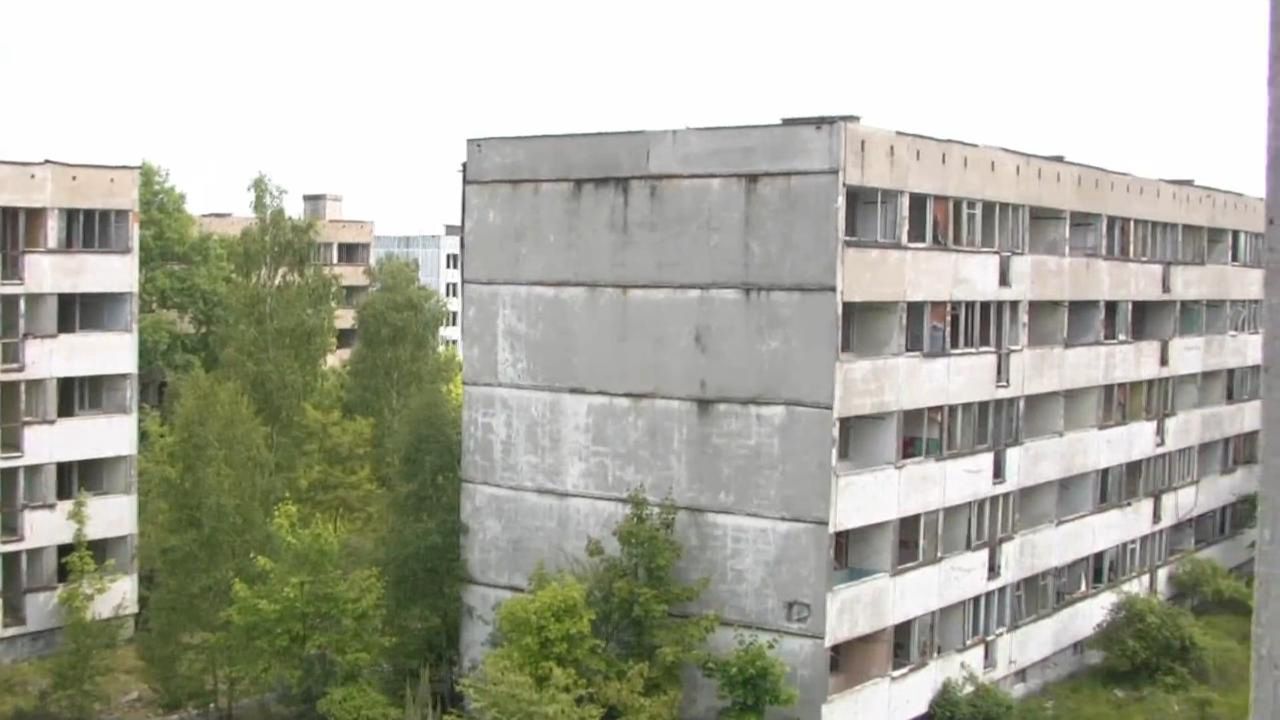 Pstrąże w 2010 roku, przed rozpoczętą w 2016 roku rozbiórką