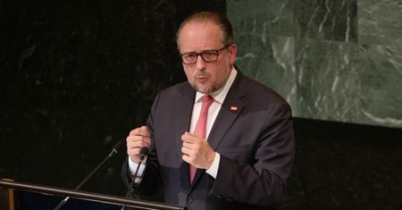 Szef MSZ Austrii gani Polskę. Chodzi o Ławrowa