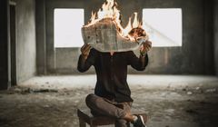 Unikanie wiadomości a emocje. Dlaczego mamy już dosyć newsów?