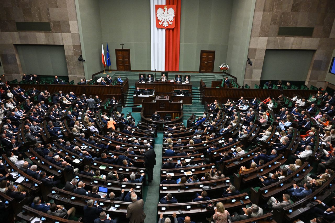 Sejm coraz bliżej nowego podatku. Firmy paliwowe zapłacą miliardy