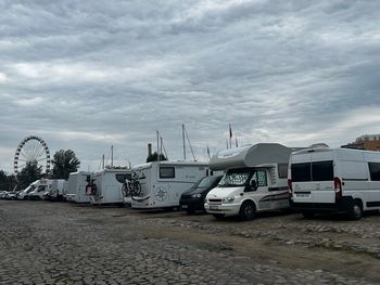Turyści parkowali tam od lat. Gdańsk weźmie się za dzikie kamperowisko