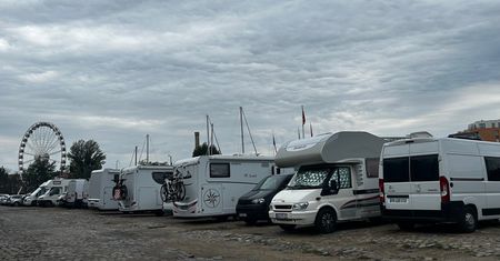 Turyści parkowali tam od lat. Gdańsk weźmie się za dzikie kamperowisko
