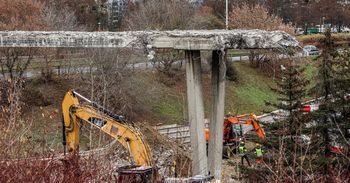 Gdańsk: Kolejny etap rozbiórki kładki. Nocne utrudnienia