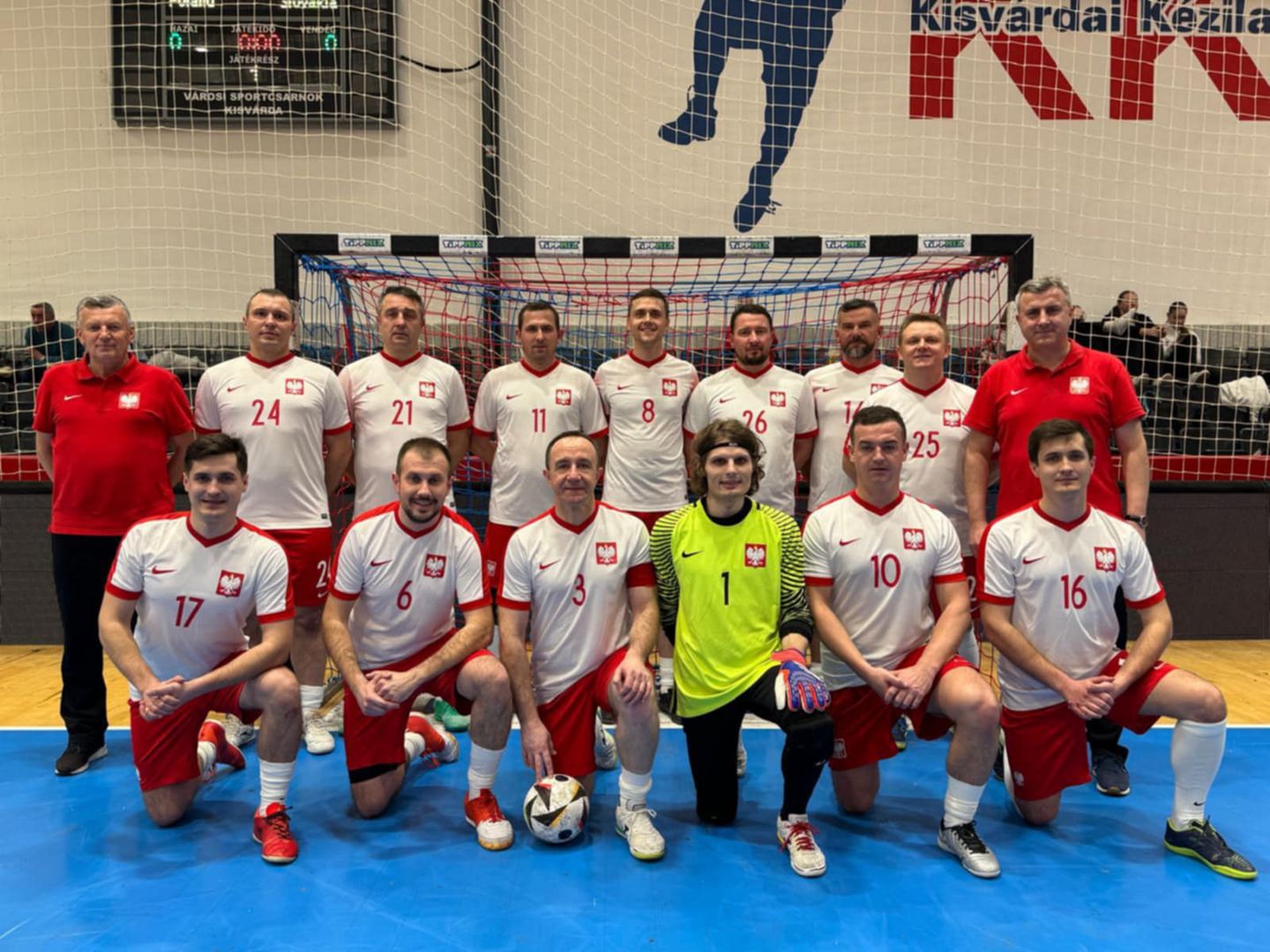 Reprezentacja polskich księży w futsalu