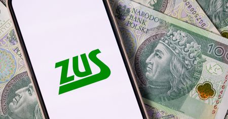 336 zł miesięcznie od ZUS bez kryterium dochodowego. Oto co trzeba zrobić