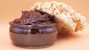 Domowa nutella z 3 składników. Zdrowsza, smaczniejsza, prostsza