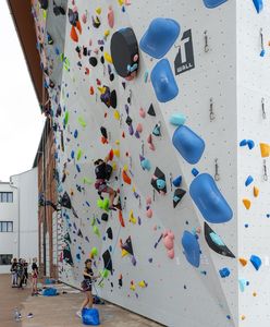 Bytom. Obiekty przetrwały. Służyły górnikom, posłużą wspinaczom