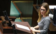 Oskarżenia dla asystentki posłanki PiS. Fałszowała pisma