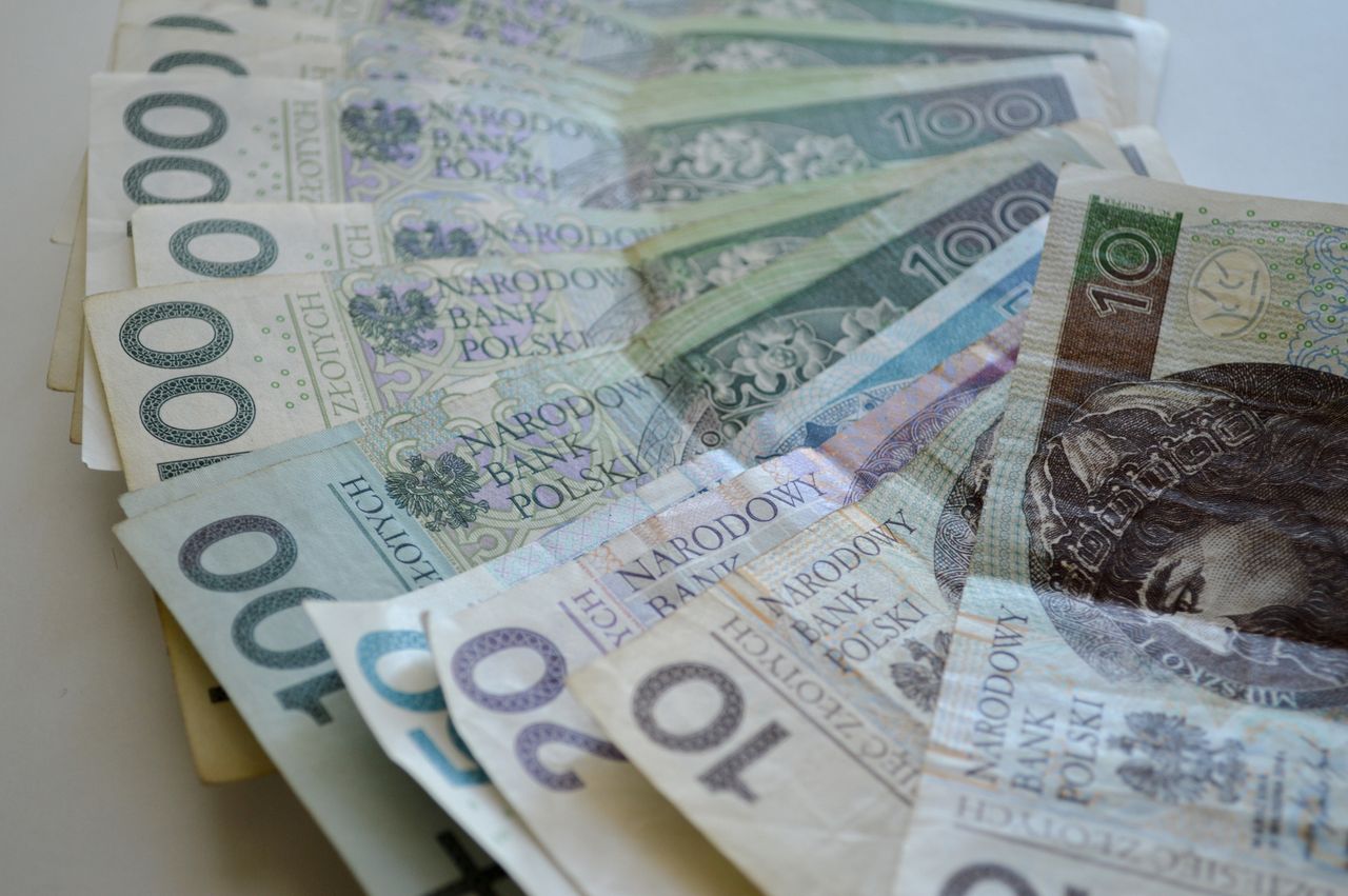 NFZ zapłaci mniej za nadwykonania. Wracają ograniczenia w AOS