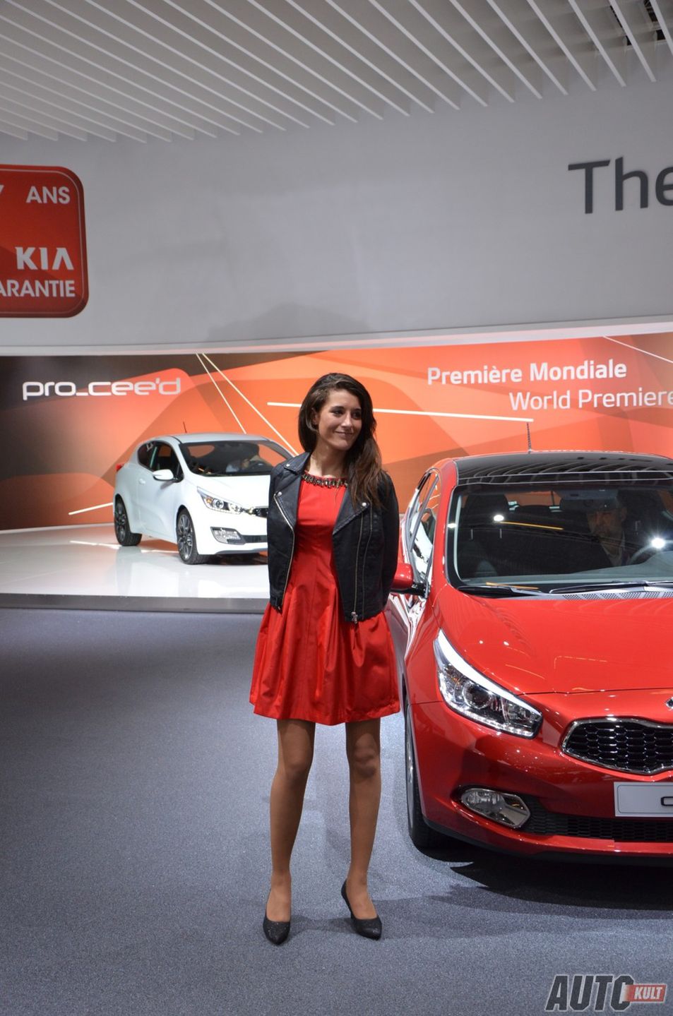 Hostessy z Paris Motor Show 2012 [galeria] 121