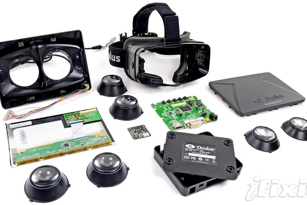 Co Oculus Rift ma w środku? Unboxing i rozkręcanie urządzenia