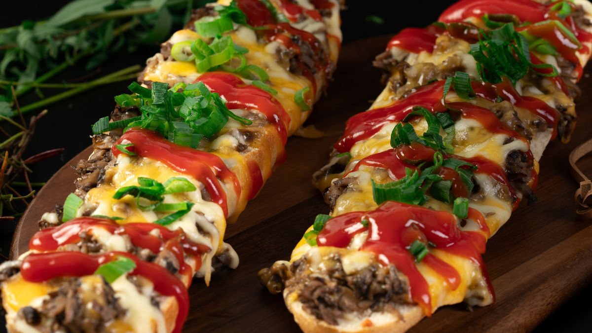 Zapiekanka z cukinią i pieczarkami na obiad