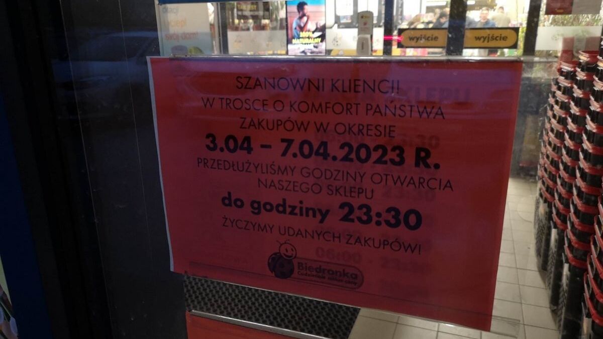 Sklepy Biedronka otwarte przed Wielkanocą nawet do godziny 23:30