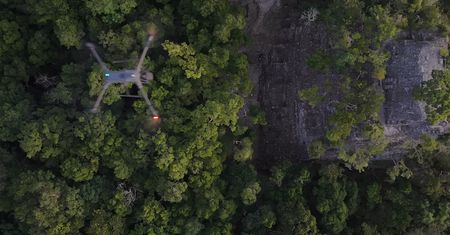 Dron DJI odkrywa sieć miast Majów w Gwatemali