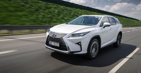 Rozkład emisji spalin hybrydy w trasie, czyli dlaczego Lexus RX450hL ma sens