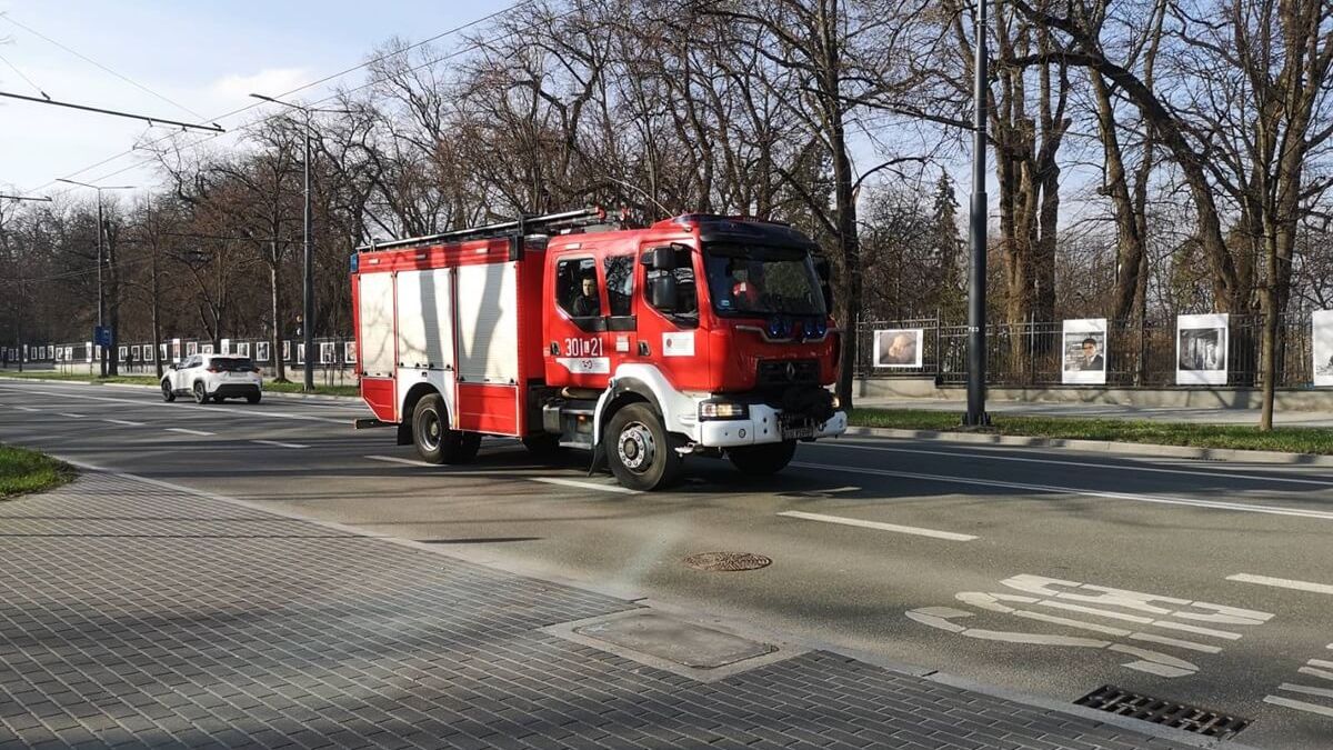 straż pożarna samochód pożarniczy