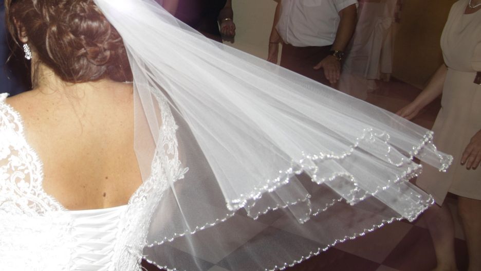 Wesela ogniskami koronawirusa