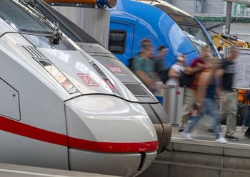 Pożar na linii Kolonia-Düsseldorf. Służby podejrzewają sabotaż
