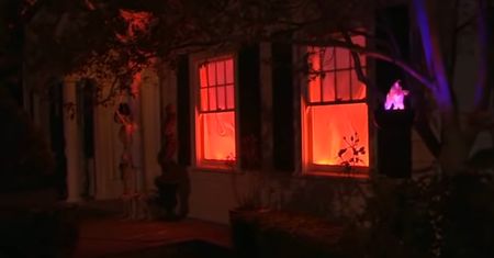 Halloweenowa dekoracja była zbyt realistyczna. Służby wzywano kilka razy