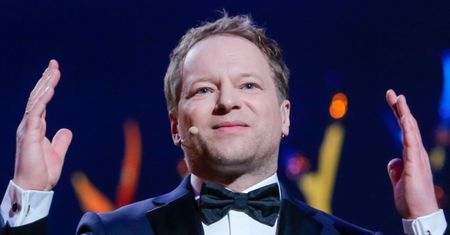 Maciej Stuhr pochwalił się WSPÓLNYM ZDJĘCIEM z 7-letnim synem: "Po wspinaczce. Odpoczynek" (FOTO)
