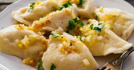 Gospodynie w PRL-u wiedziały co dobre. Takie pierogi już mało kto robi
