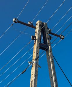 Odszkodowania za słupy energetyczne. Prawnicy o ważnych terminach
