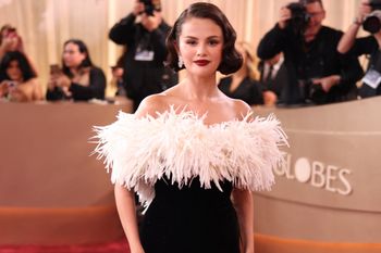 Złote Globy 2026. Suknia Seleny Gomez była arcydziełem, pracowano nad nią KILKASET godzin [ZDJĘCIA]