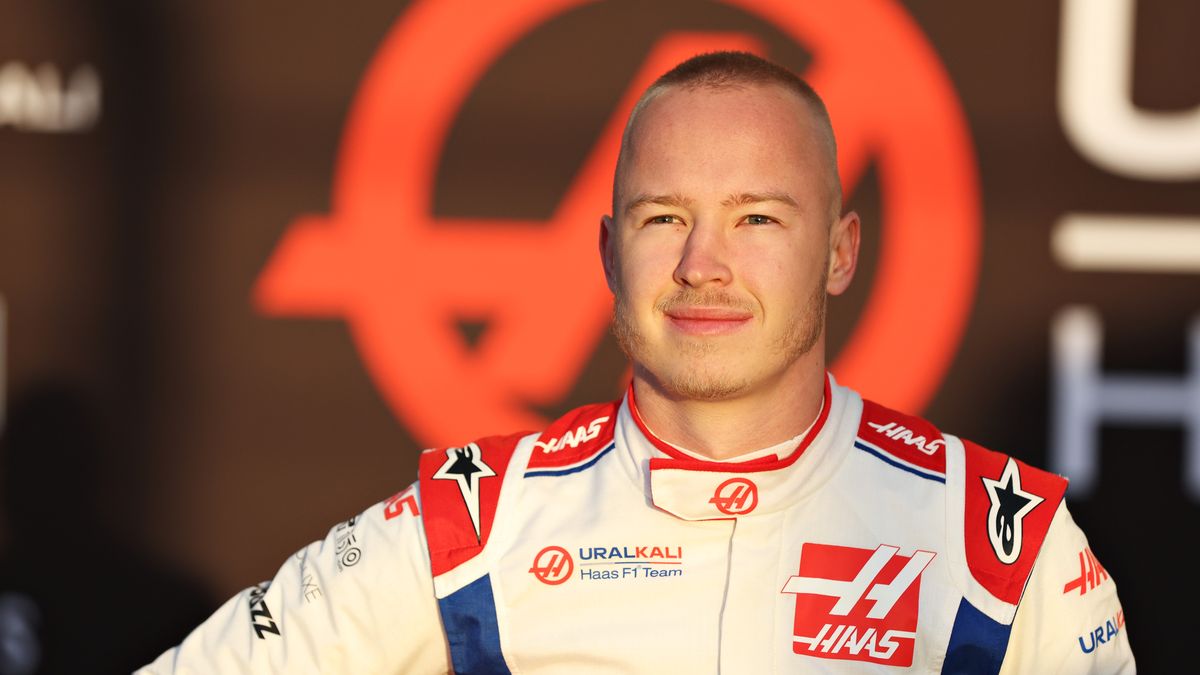 Na zdjęciu Nikita Mazepin w uniformie zespołu Haas F1 Team