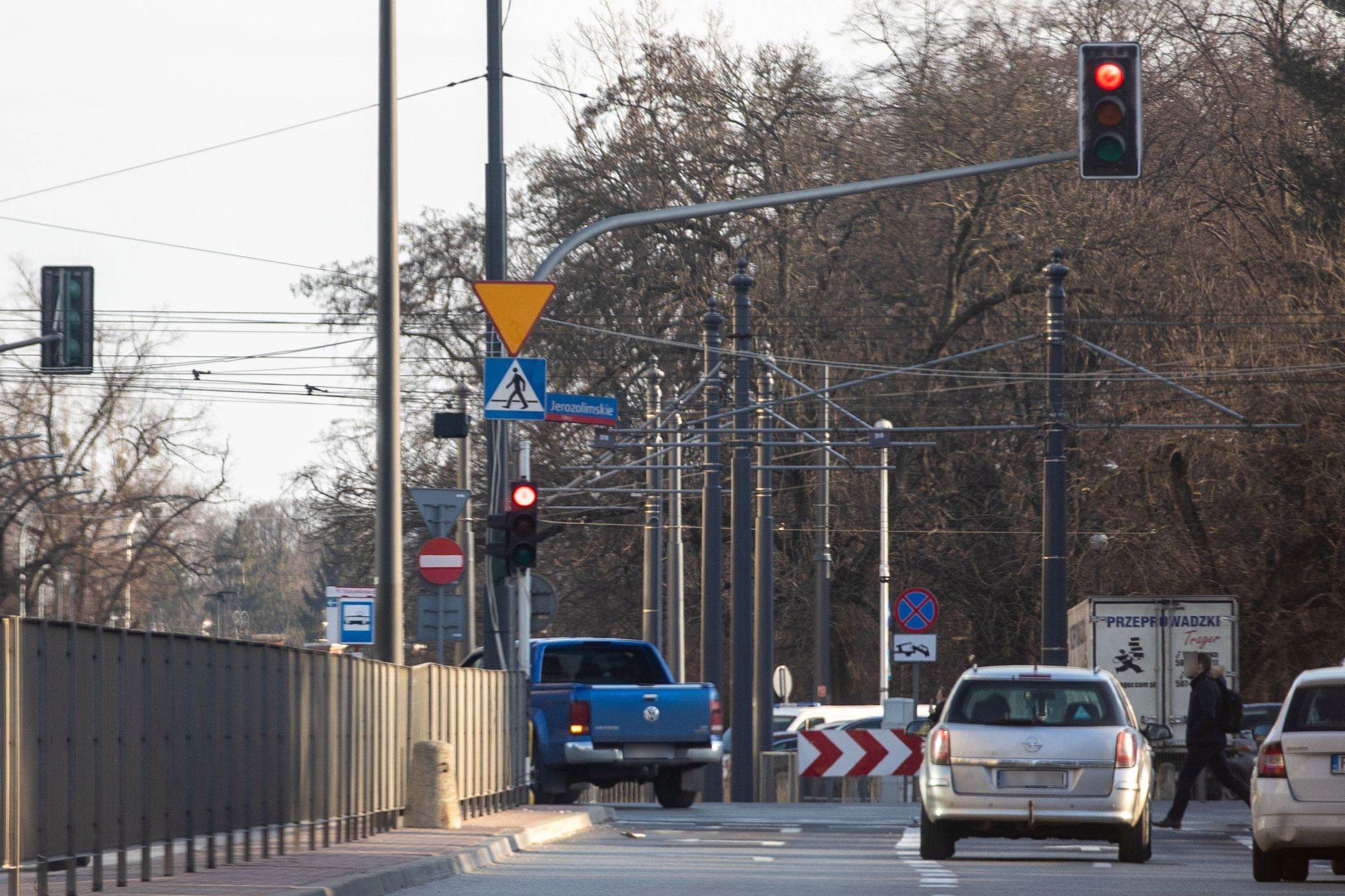 Antoni Królikowski zignorował sygnalizację świetlną i przejechał na czerwonym